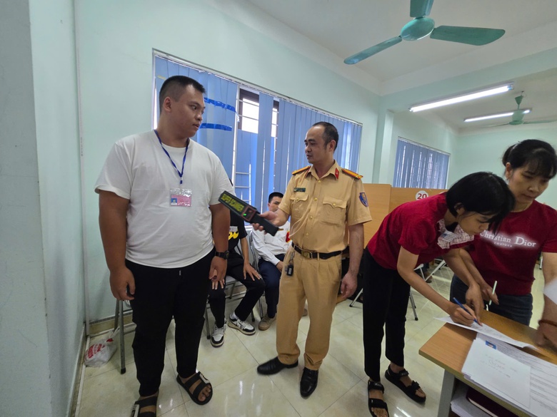 Th&aacute;i Nguy&ecirc;n: S&aacute;t hạch cả ng&agrave;y nghỉ, buổi tối, giải quyết h&agrave;ng chục ngh&igrave;n hồ sơ l&aacute;i xe - Ảnh 2.