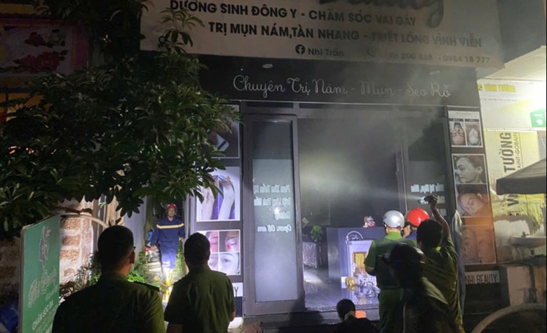 Ch&aacute;y tiệm kinh doanh l&uacute;c rạng s&aacute;ng ở Gia Lai, 4 người thương vong- Ảnh 1.