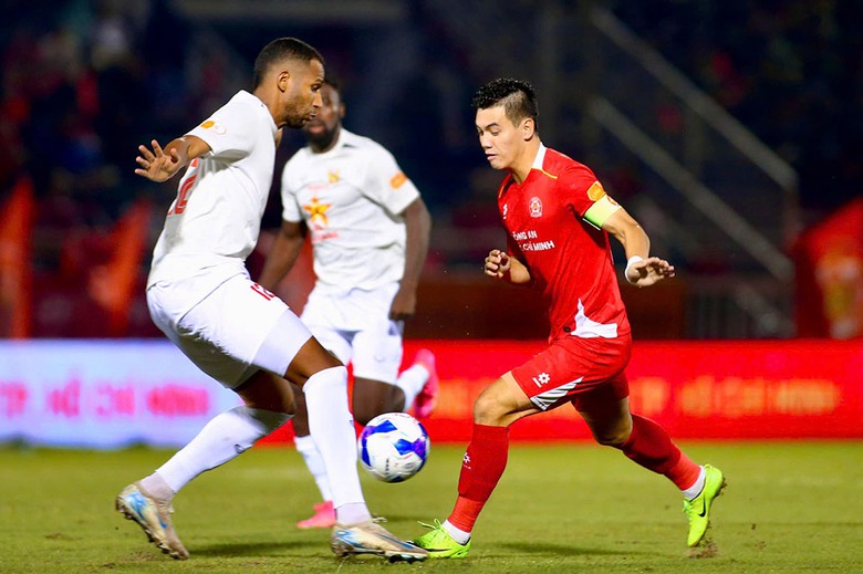 V-League: Chơi hơn người, H&agrave; Tĩnh vẫn bị CLB C&ocirc;ng an TP. Hồ Ch&iacute; Minh cầm h&ograve;a- Ảnh 1.