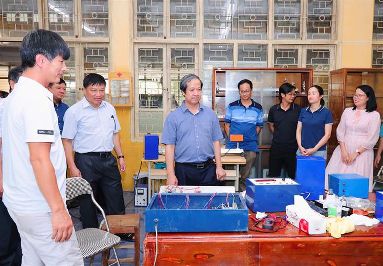 Bộ GD&ĐT cấp bổ sung 3.600 bộ s&aacute;ch cho Th&aacute;i Nguy&ecirc;n sau thiệt hại do b&atilde;o- Ảnh 1.