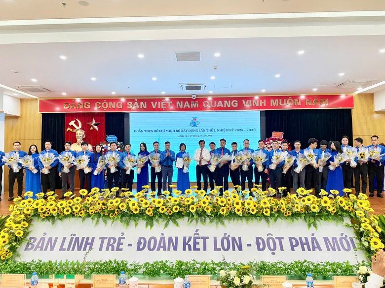 Tuổi trẻ ng&agrave;nh X&acirc;y dựng biến kh&aacute;t vọng th&agrave;nh h&agrave;nh động, biến nhiệt huyết th&agrave;nh c&ocirc;ng tr&igrave;nh- Ảnh 8.