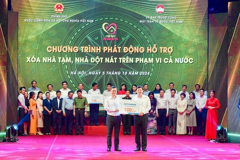 Vietcombank đồng hành cùng “Chiến sĩ quả cảm 2025”, lan tỏa giá trị nhân văn- Ảnh 2. Vietcombank đồng hành cùng “Chiến sĩ quả cảm 2025”, lan tỏa giá trị nhân văn- Ảnh 2.