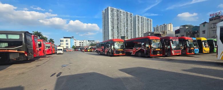 Bến xe Hà Nội cam kết không để đứt gãy vận tải hành khách do ảnh hưởng bão- Ảnh 1. Bến xe Hà Nội cam kết không để đứt gãy vận tải hành khách do ảnh hưởng bão- Ảnh 1.