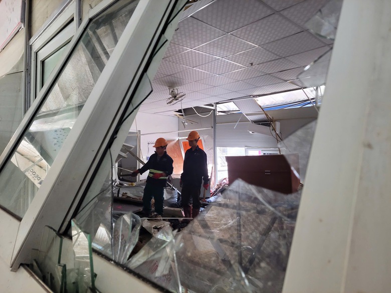 Gi&acirc;y ph&uacute;t sinh tử giữa d&ograve;ng lũ dữ tr&ecirc;n c&ocirc;ng trường cao tốc Đồng Đăng - Tr&agrave; Lĩnh- Ảnh 6.