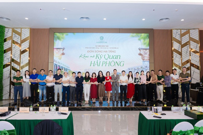 VHS Group đồng h&agrave;nh c&ugrave;ng Vinhomes khai mở kỳ quan Hải Ph&ograve;ng- Ảnh 3.