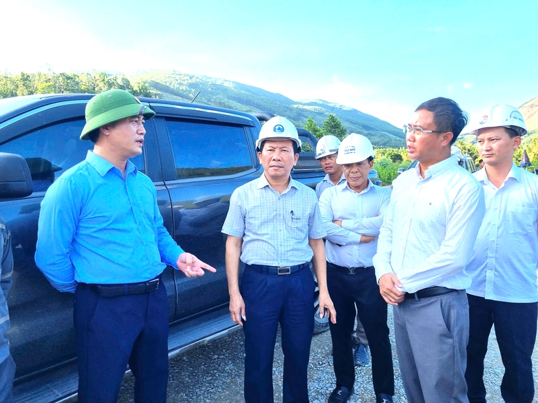 Thứ trưởng Nguyễn Việt H&ugrave;ng y&ecirc;u cầu quyết liệt đẩy tiến độ cao tốc qua Gia Lai, Đắk Lắk- Ảnh 1.