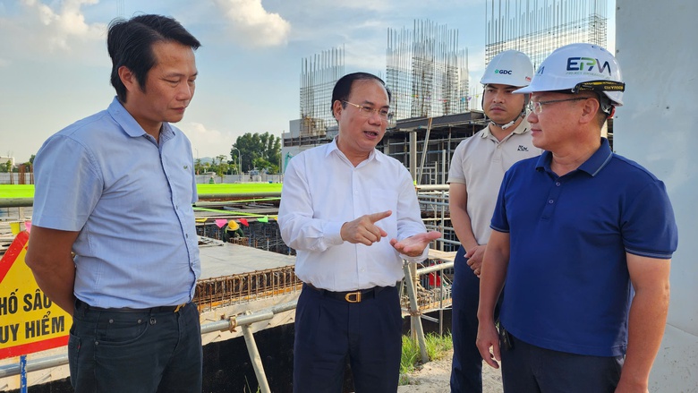 Thứ trưởng Nguyễn Văn Sinh kiểm tra tiến độ đề &aacute;n 1 triệu căn hộ nh&agrave; ở x&atilde; hội tại Bắc Ninh- Ảnh 2.