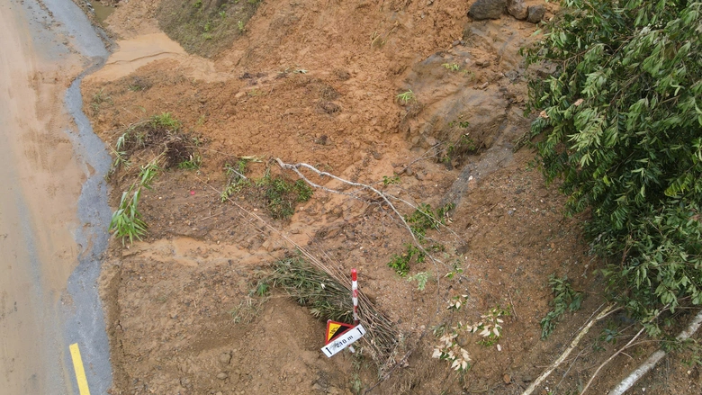 &ldquo;B&atilde;o chồng b&atilde;o, lũ chồng lũ&rdquo;, Nghệ An cần hỗ trợ 132 tỷ đồng để đảm bảo giao th&ocirc;ng- Ảnh 8.