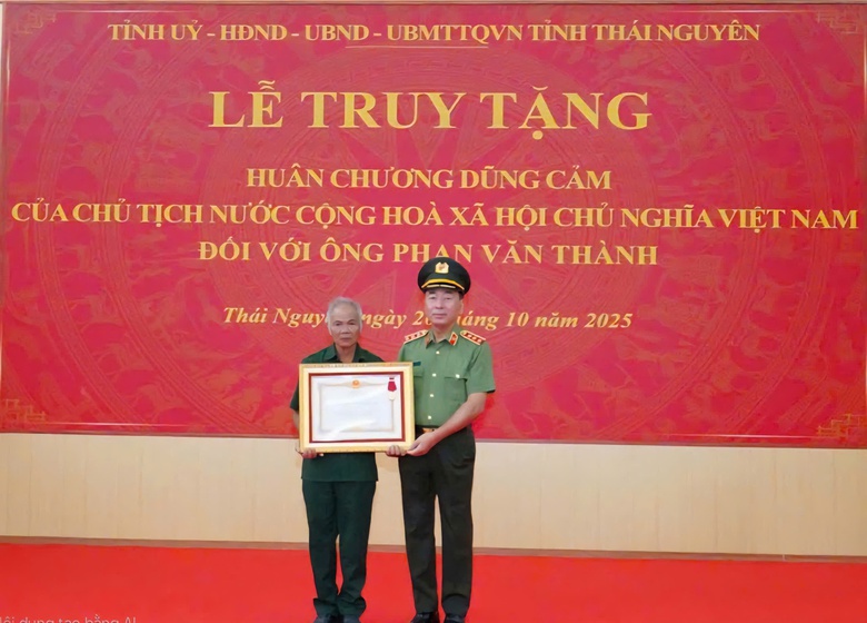 Thái Nguyên: Truy tặng Huân chương Dũng cảm cho người hy sinh cứu 3 cháu nhỏ đuối nước- Ảnh 1. Thái Nguyên: Truy tặng Huân chương Dũng cảm cho người hy sinh cứu 3 cháu nhỏ đuối nước- Ảnh 1.