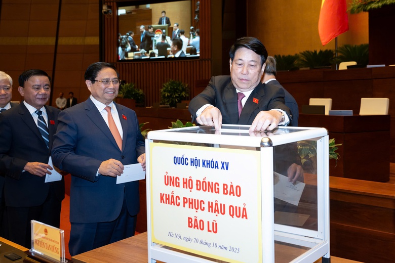 Chủ tịch Quốc hội: Tập trung cao độ, phát huy cao nhất trí tuệ cho kỳ họp thứ 10- Ảnh 5. Chủ tịch Quốc hội: Tập trung cao độ, phát huy cao nhất trí tuệ cho kỳ họp thứ 10- Ảnh 5.