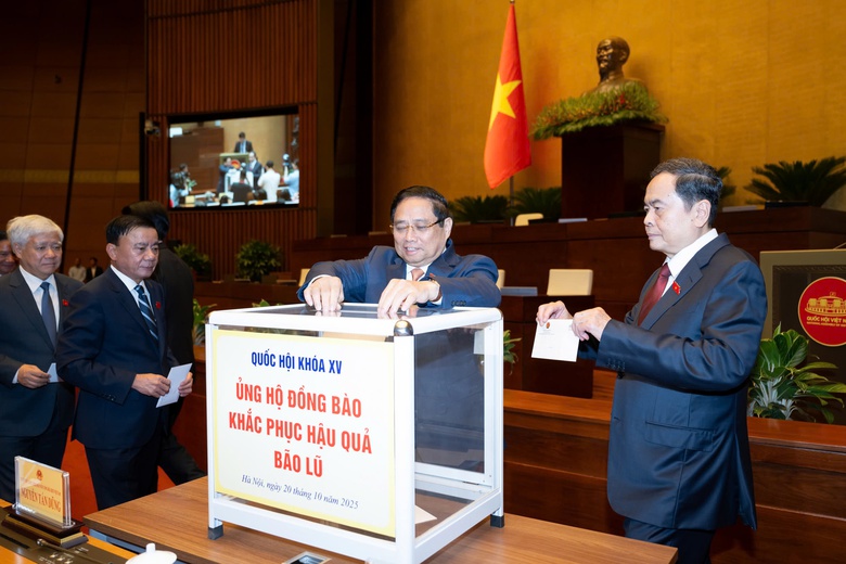 Chủ tịch Quốc hội: Tập trung cao độ, phát huy cao nhất trí tuệ cho kỳ họp thứ 10- Ảnh 4. Chủ tịch Quốc hội: Tập trung cao độ, phát huy cao nhất trí tuệ cho kỳ họp thứ 10- Ảnh 4.