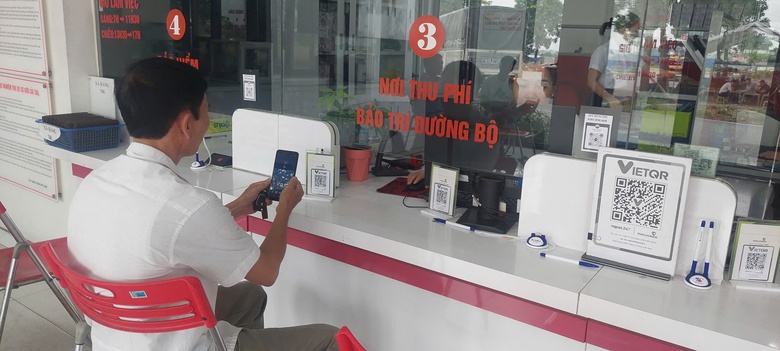 Ph&uacute; Thọ: Đơn giản h&oacute;a thủ tục h&agrave;nh ch&iacute;nh, tạo thuận lợi cho chủ xe khi đi đăng kiểm- Ảnh 3.