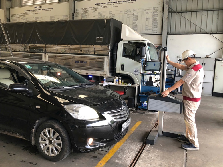 Ph&uacute; Thọ: Đơn giản h&oacute;a thủ tục h&agrave;nh ch&iacute;nh, tạo thuận lợi cho chủ xe khi đi đăng kiểm- Ảnh 2.