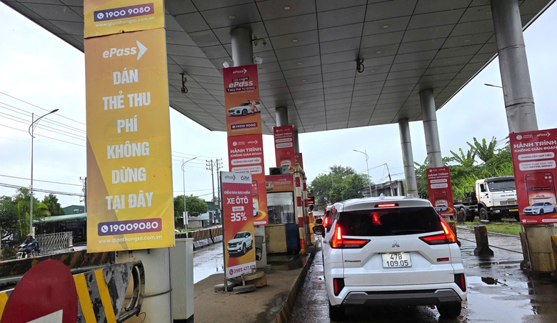 Thu phí không dừng - hướng tới mục tiêu minh bạch, thuận tiện cho người dân- Ảnh 1. Thu phí không dừng - hướng tới mục tiêu minh bạch, thuận tiện cho người dân- Ảnh 1.