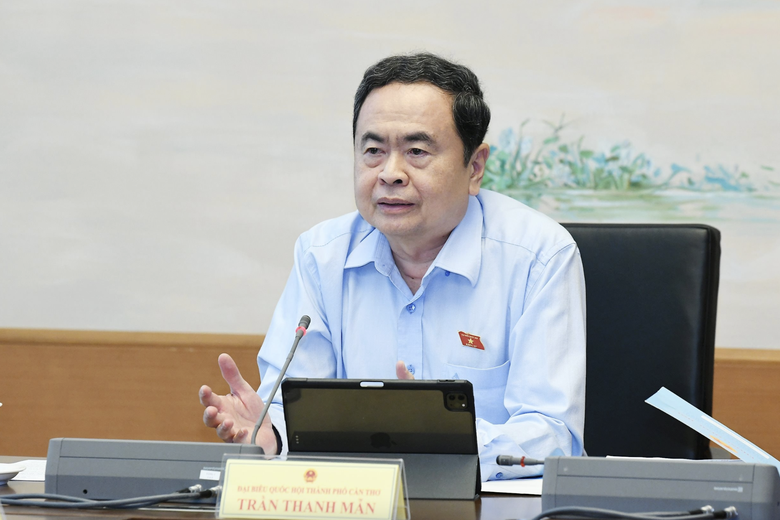 Chủ tịch Quốc hội: Ai kh&ocirc;ng ứng dụng chuyển đổi số, đứng qua một b&ecirc;n để người kh&aacute;c l&agrave;m- Ảnh 1.