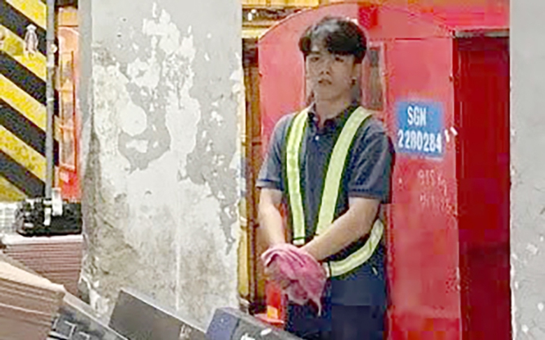 Bắt giữ nhân viên hàng không trộm 50 triệu đồng trong hành lý ký gửi- Ảnh 1. Bắt giữ nhân viên hàng không trộm 50 triệu đồng trong hành lý ký gửi- Ảnh 1.