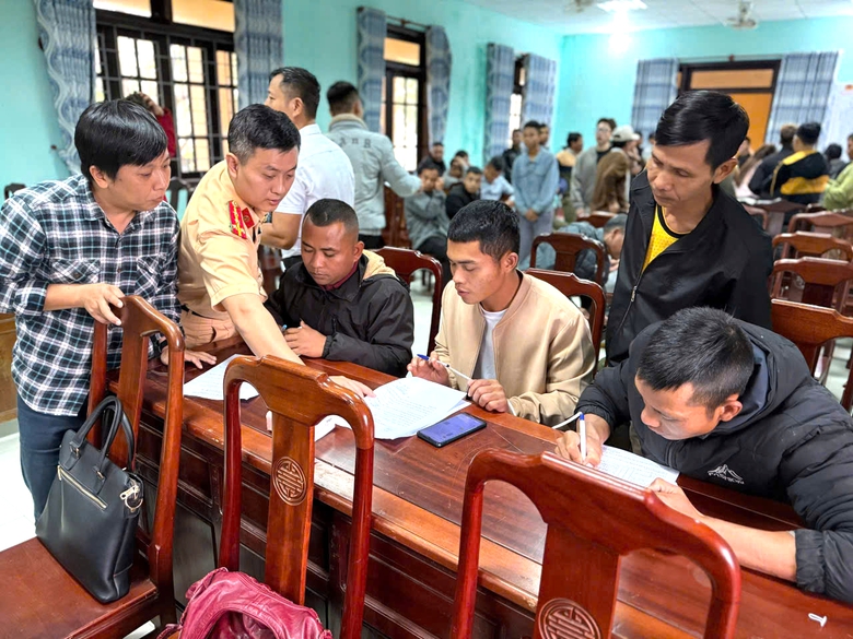 Huế: Đ&agrave;o tạo l&aacute;i xe m&ocirc; t&ocirc; miễn ph&iacute; cho 100 người d&acirc;n kh&oacute; khăn ở A Lưới- Ảnh 1.