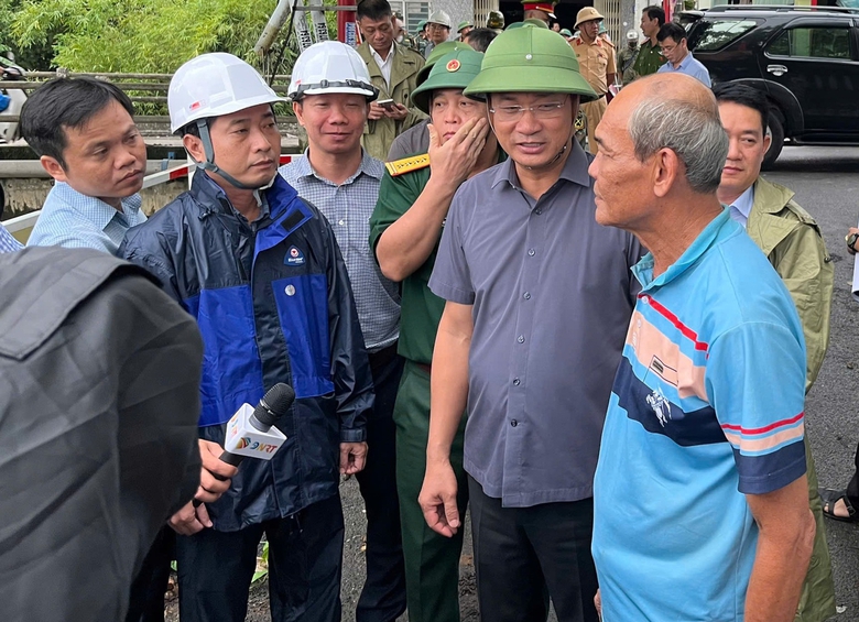B&iacute; thư Đ&agrave; Nẵng: Bảo đảm an to&agrave;n tuyệt đối t&iacute;nh mạng v&agrave; t&agrave;i sản của nh&acirc;n d&acirc;n trong mưa lũ- Ảnh 1.