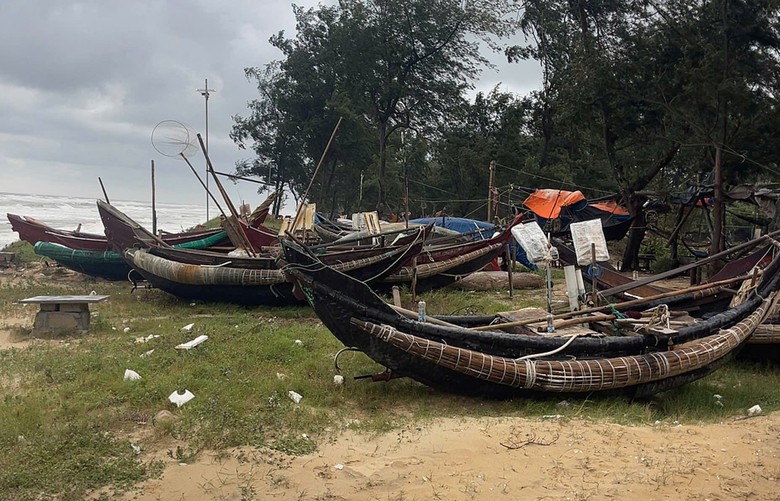 B&atilde;o 12 chưa đổ bộ, nhiều v&ugrave;ng thấp trũng của Huế đ&atilde; ngập s&acirc;u- Ảnh 10.