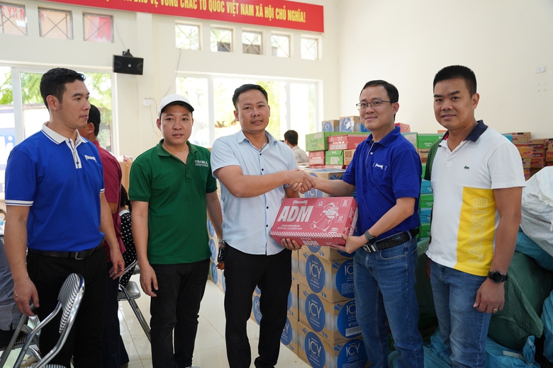 Vinamilk c&ugrave;ng cộng đồng viết tiếp h&agrave;nh tr&igrave;nh sẻ chia- Ảnh 11.