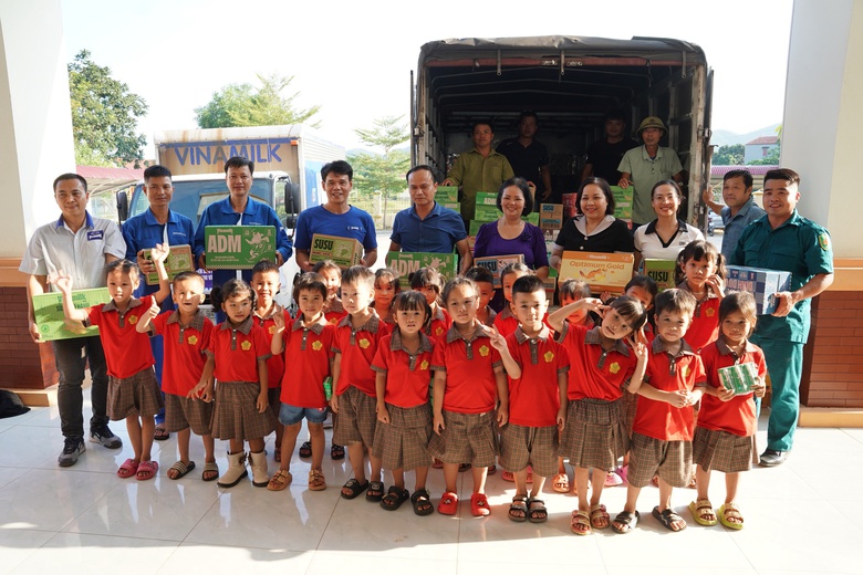 Vinamilk c&ugrave;ng cộng đồng viết tiếp h&agrave;nh tr&igrave;nh sẻ chia- Ảnh 14.