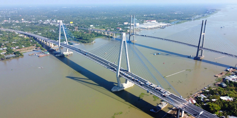 Vượt kh&oacute;, thi đua kiến tạo hạ tầng- Ảnh 1.