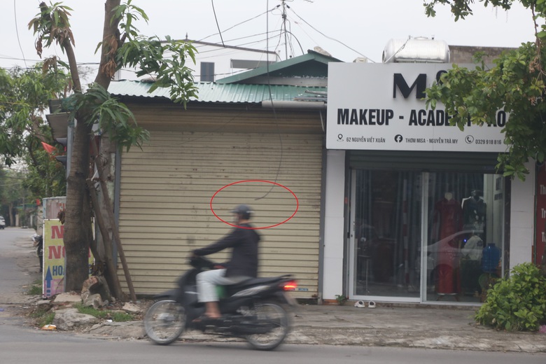 Nghệ An: D&acirc;y c&aacute;p s&agrave; xuống đường, hiểm họa r&igrave;nh rập người tham gia giao th&ocirc;ng- Ảnh 3.