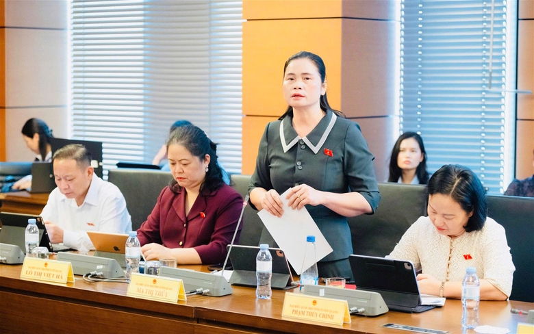 Đề nghị quy định r&otilde; Bộ trưởng chịu tr&aacute;ch nhiệm cuối c&ugrave;ng với chương tr&igrave;nh s&aacute;ch gi&aacute;o khoa- Ảnh 1.