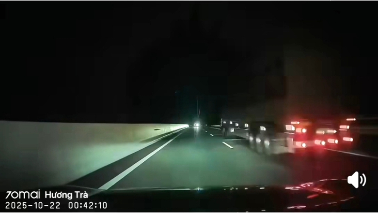 Đi ngược chiều trên Cao tốc Hải Phòng - Móng Cái, tài xế bị phạt 40 triệu đồng- Ảnh 1. Đi ngược chiều trên Cao tốc Hải Phòng - Móng Cái, tài xế bị phạt 40 triệu đồng- Ảnh 1.