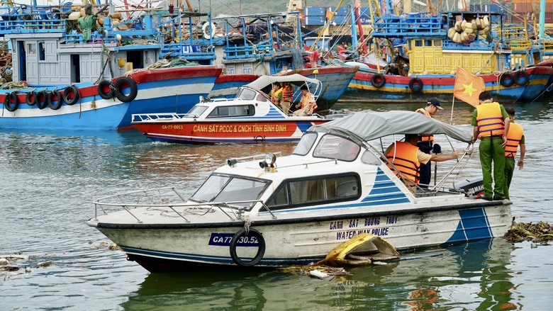 C&ocirc;ng an Gia Lai tăng cường năng lực đảm bảo trật tự an to&agrave;n giao th&ocirc;ng đường thủy- Ảnh 1.