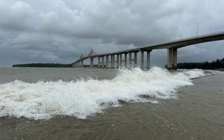 B&atilde;o 12 chưa đổ bộ, nhiều v&ugrave;ng thấp trũng của Huế đ&atilde; ngập s&acirc;u- Ảnh 7.