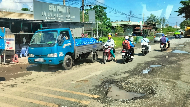 Khắc phục xong đoạn ngập nước tr&ecirc;n đường tỉnh 978 qua C&agrave; Mau- Ảnh 6.