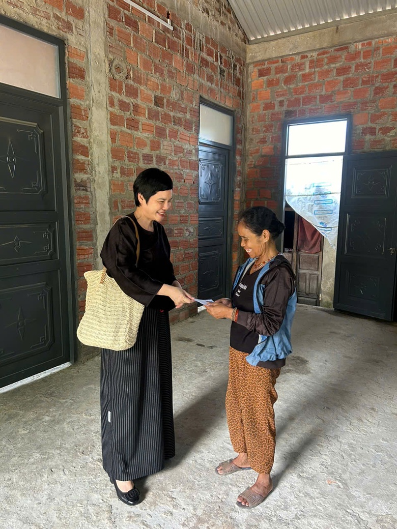 Những người &acirc;m thầm tạo dựng ch&iacute;nh s&aacute;ch, g&oacute;p phần đem đến m&aacute;i ấm cho mu&ocirc;n nh&agrave;- Ảnh 8.