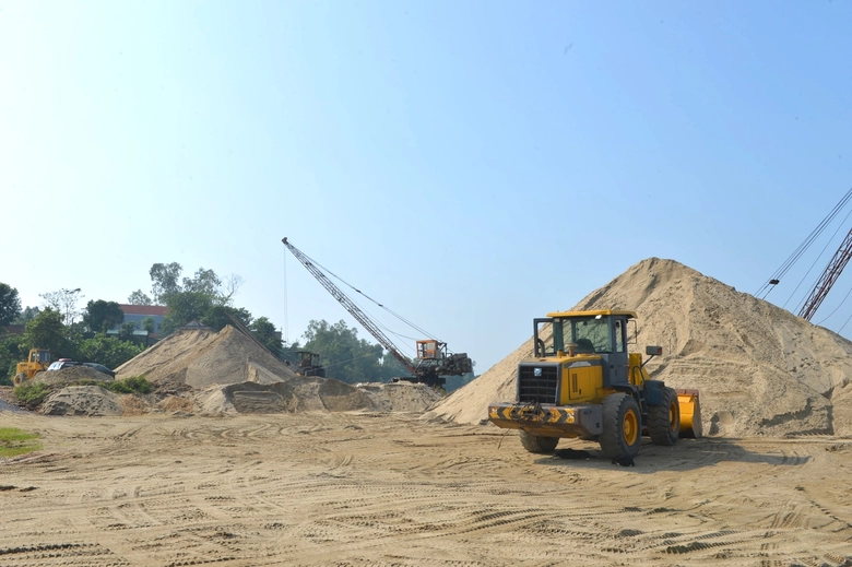 Nghệ An: C&aacute;t x&acirc;y dựng cung kh&ocirc;ng đủ cầu, ng&agrave;nh chức năng t&igrave;m giải ph&aacute;p th&aacute;o gỡ- Ảnh 1.