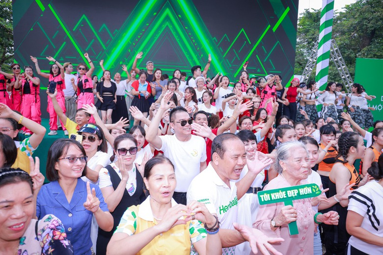 E:\2025\HBL\Ng&agrave;y Dinh Dưỡng\H&igrave;nh ảnh\WhatsApp Image 2025-10-02 at 09.36.50 (2).jpeg