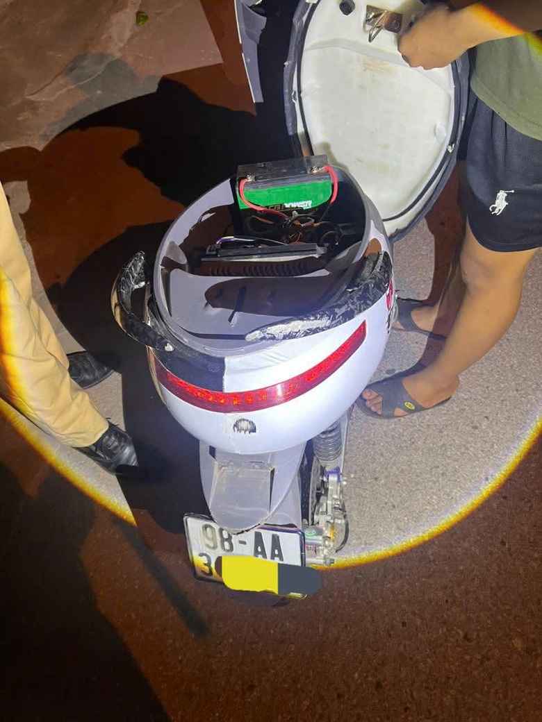 CSGT Bắc Ninh xử phạt học sinh đi xe m&aacute;y điện độ, chế tăng vận tốc- Ảnh 4.