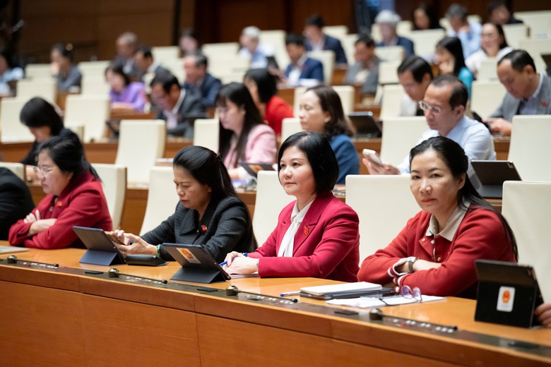 Nhiều &yacute; kiến kh&aacute;c nhau về trao quyền gi&aacute;m s&aacute;t cho Tổ đại biểu Hội đồng nh&acirc;n d&acirc;n- Ảnh 4.