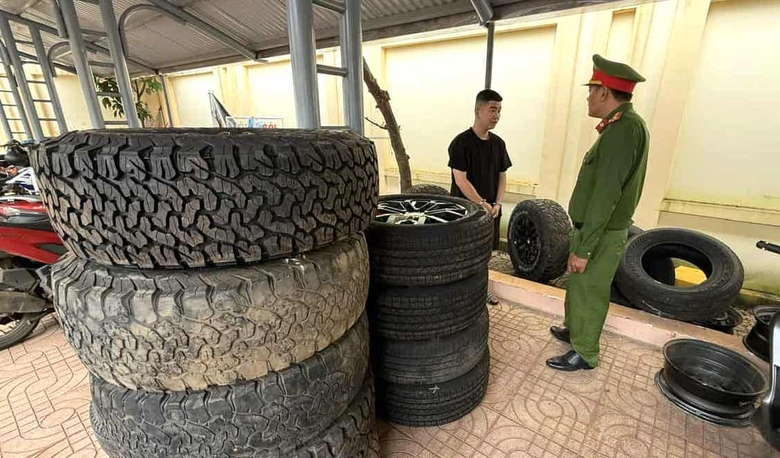 Thanh ni&ecirc;n từ Đồng Nai l&ecirc;n Đắk Lắk trộm h&agrave;ng loạt b&aacute;nh xe &ocirc; t&ocirc; Ford Ranger- Ảnh 1.