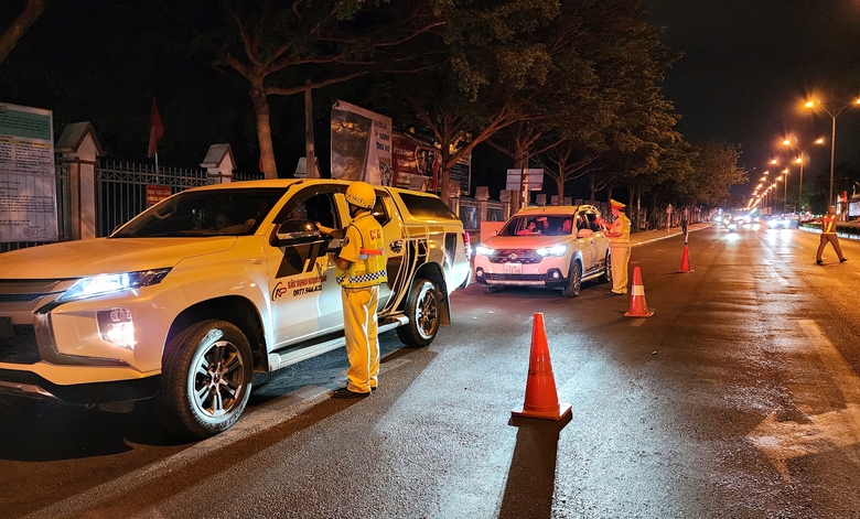 Trừ điểm giấy ph&eacute;p l&aacute;i xe: Mỗi điểm trừ l&agrave; một b&agrave;i học về &yacute; thức giao th&ocirc;ng- Ảnh 1.