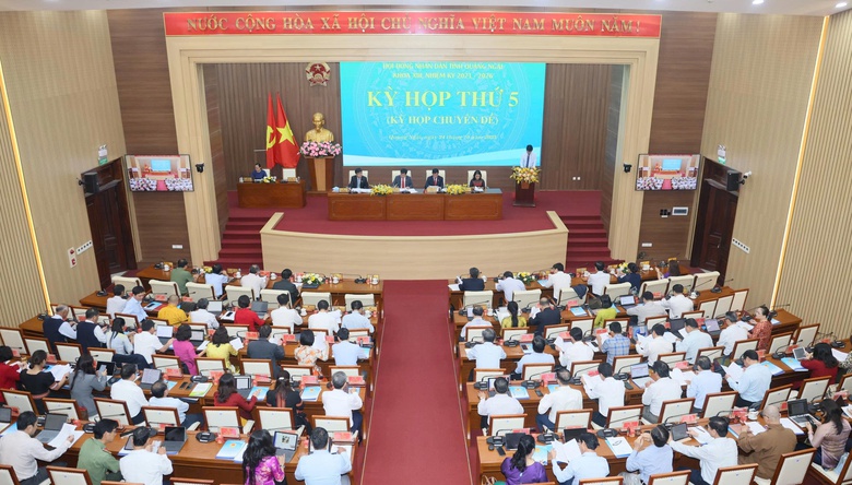 C&ocirc;ng chức cấp x&atilde; ở Quảng Ng&atilde;i sẽ k&yacute; chứng thực bản sao giấy tờ cho người d&acirc;n- Ảnh 1.