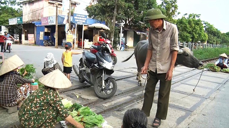 Thái Nguyên bảo đảm an toàn giao thông đường sắt, xóa bỏ lối đi tự mở- Ảnh 2. Thái Nguyên bảo đảm an toàn giao thông đường sắt, xóa bỏ lối đi tự mở- Ảnh 2.