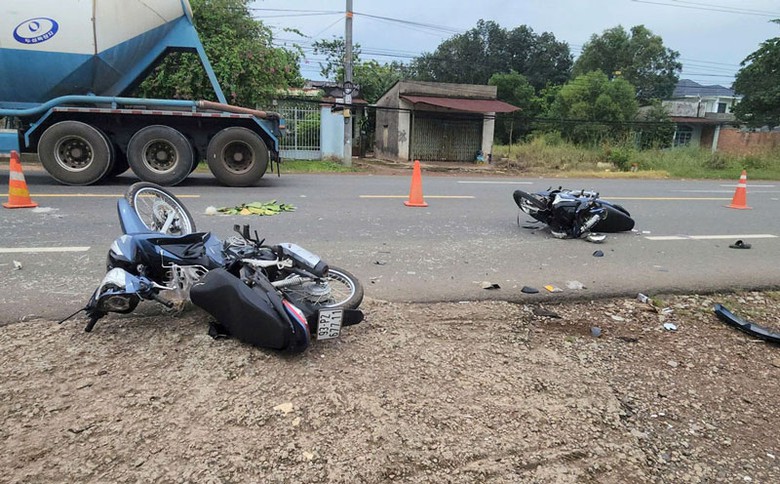 Hiện trường vụ tai nạn khiến hai người thiệt mạng - Ảnh: Thi&ecirc;n L&yacute;.