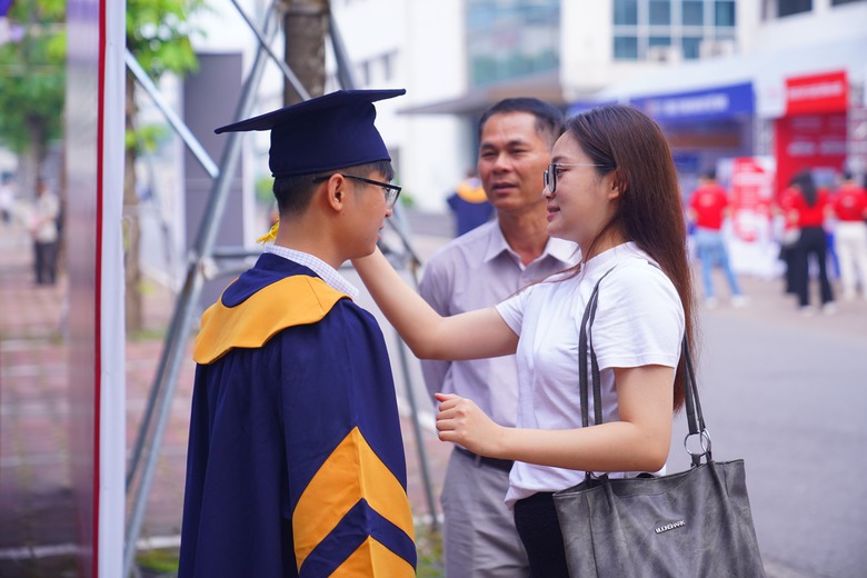 Bộ GD&ĐT đề xuất lập Quỹ Học bổng Quốc gia để thu h&uacute;t nh&acirc;n t&agrave;i- Ảnh 1.