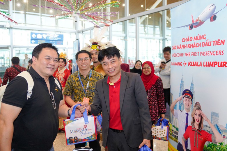Vietjet khai trương đường bay mới kết nối Malaysia với th&agrave;nh phố biển Đ&agrave; Nẵng- Ảnh 1.