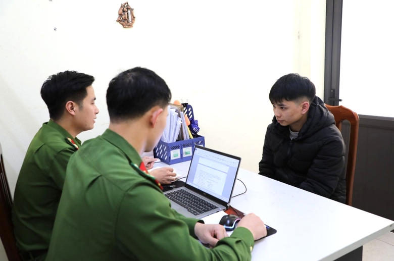 Khởi tố đối tượng t&ocirc;ng xe v&agrave;o cảnh s&aacute;t giao th&ocirc;ng ở Hưng Y&ecirc;n- Ảnh 1.