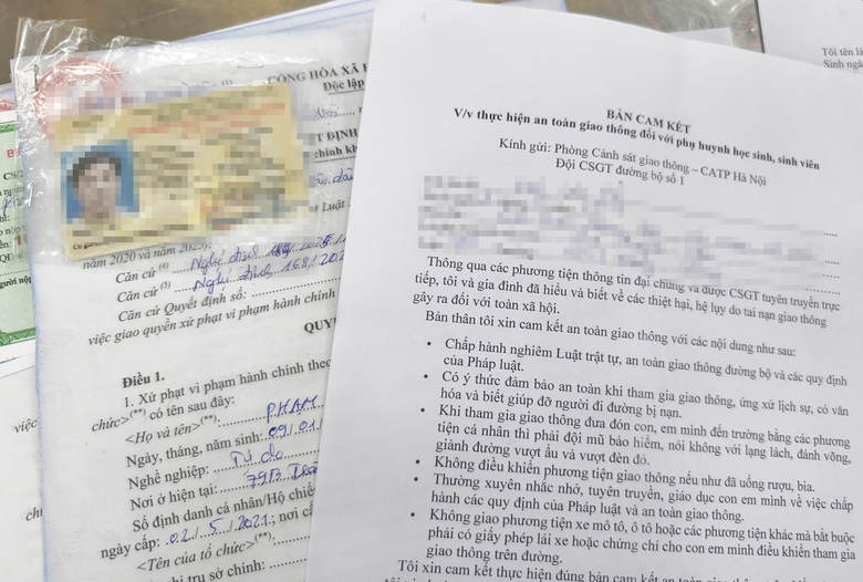 CSGT H&agrave; Nội: Phụ huynh vi phạm giao th&ocirc;ng, học sinh lấy ai noi gương- Ảnh 4.