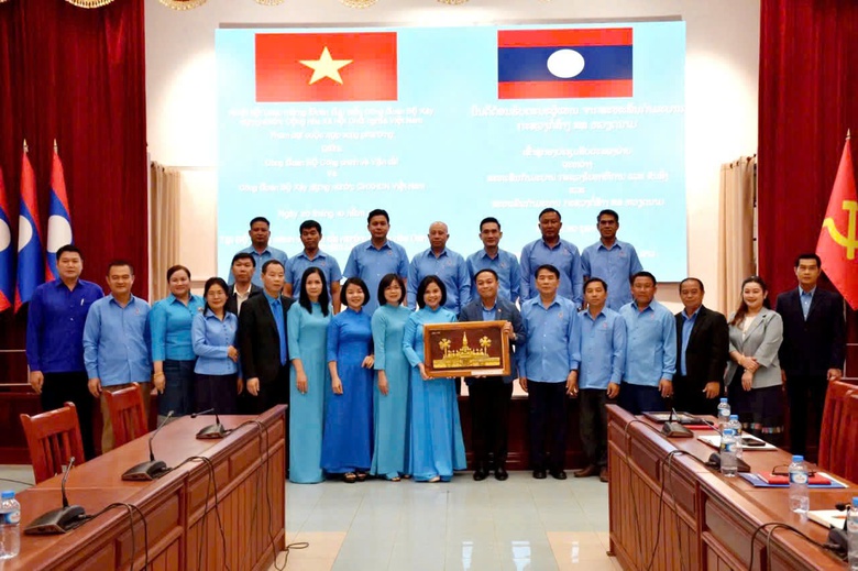 Thắt chặt đo&agrave;n kết C&ocirc;ng đo&agrave;n X&acirc;y dựng VN v&agrave; C&ocirc;ng đo&agrave;n ng&agrave;nh C&ocirc;ng ch&iacute;nh v&agrave; Vận tải L&agrave;o- Ảnh 3.