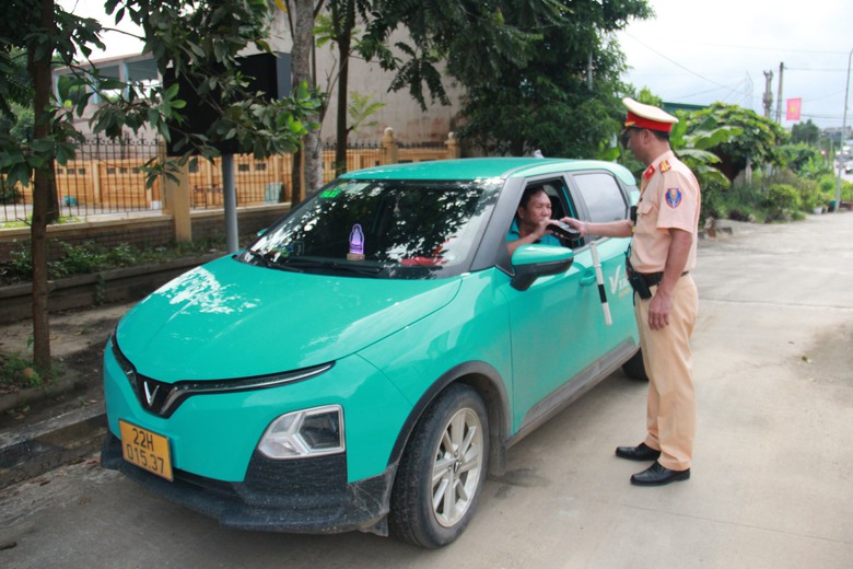 Tuy&ecirc;n Quang: Tập trung tuy&ecirc;n truyền ATGT, ch&uacute; trọng ngăn ngừa vi phạm ở lứa tuổi học sinh- Ảnh 6.