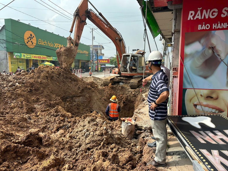 TP.HCM: Khắc phục t&igrave;nh trạng thi c&ocirc;ng &igrave; ạch, mất an to&agrave;n tại đường B&ugrave;i Thị Xu&acirc;n- Ảnh 1.