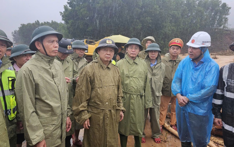 Ph&oacute; Thủ tướng Trần Hồng H&agrave; y&ecirc;u cầu r&agrave; so&aacute;t, xử l&yacute; sạt lở tr&ecirc;n cao tốc La Sơn - H&ograve;a Li&ecirc;n- Ảnh 1.